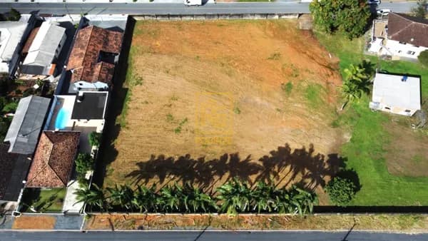 Terrenos em ótima localização