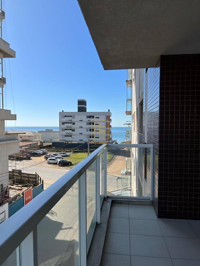 Apartamento à apenas 100 metros da praia