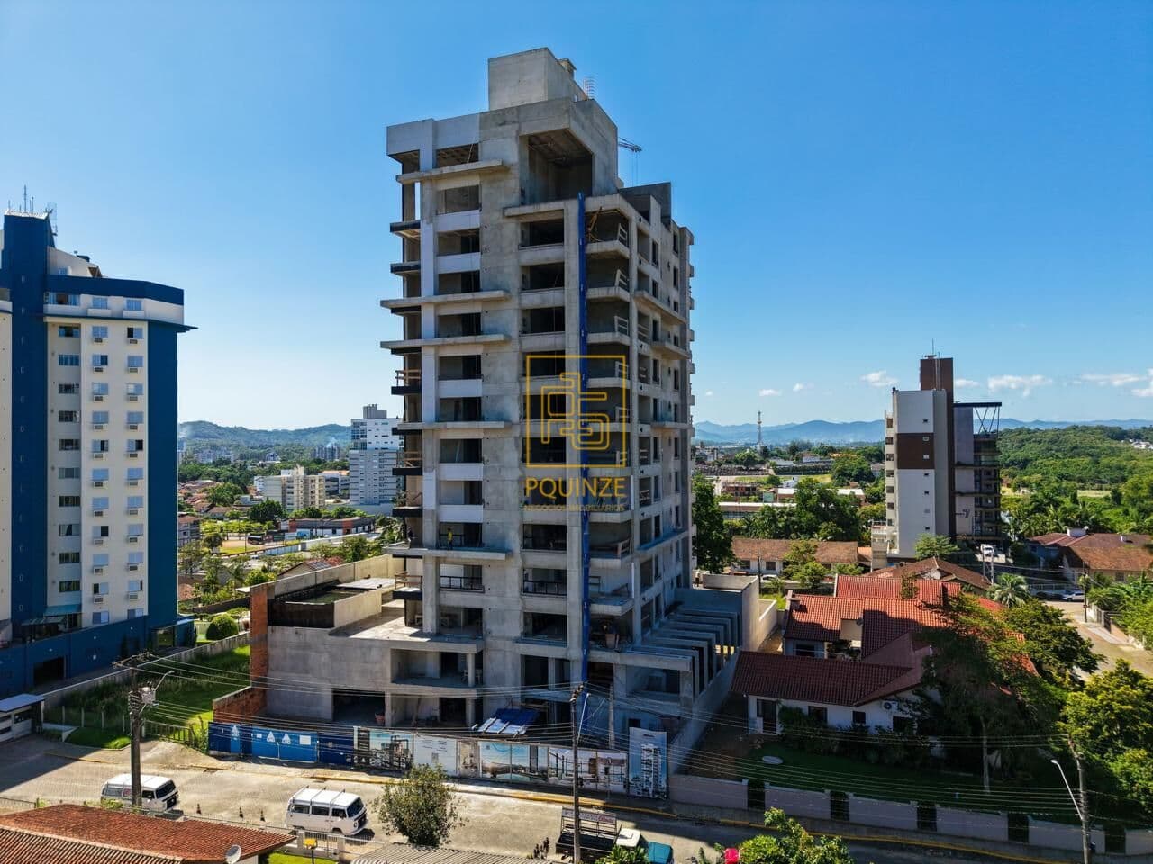 Apartamento com 2 suítes a poucos passos do centro em Timbó