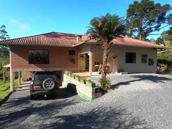 Seu refúgio na natureza: Mini sítio semi mobiliado em Alto Cedros