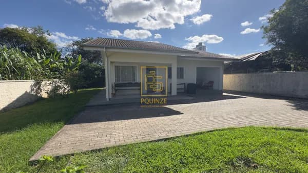 Oportunidade no centro de Timbó com terreno espaçoso e localização privilegiada