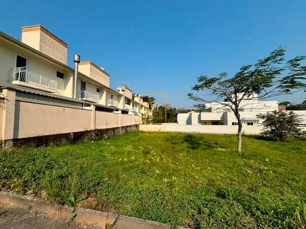 Terreno Plano à Venda no Bairro das Capitais