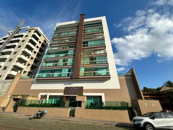 Cobertura luxuosa mobiliada no bairro Imigrantes