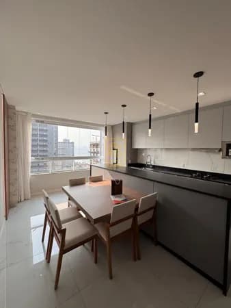 Apartamento 100% Mobiliado a 210 m da Praia