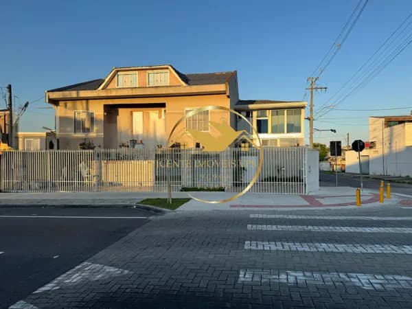 Casa a venda em Curitiba