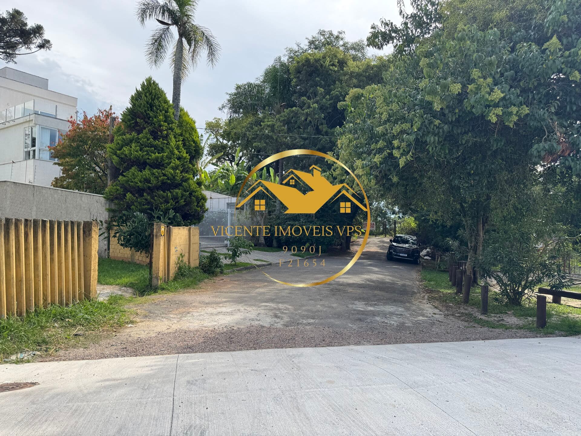 Terreno a venda no bairro Mercês em Curitiba