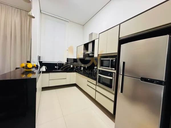 Casa em Condomínio Fechado