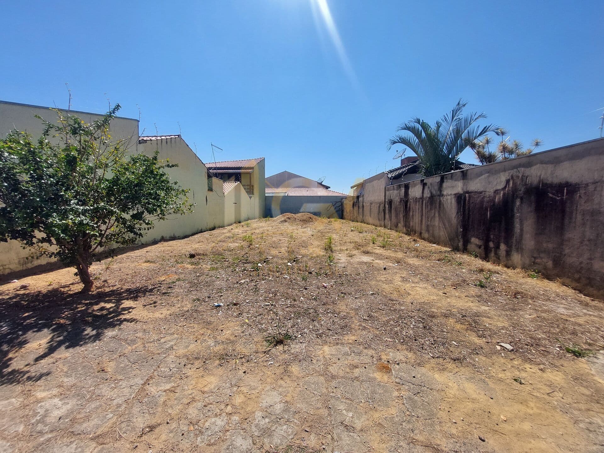 Lindo Terreno a venda no Jd Regina!