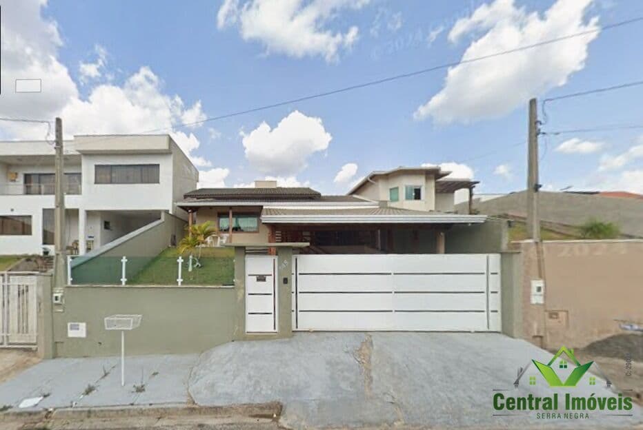 Casa em Jardim Itália, Serra Negra/SP