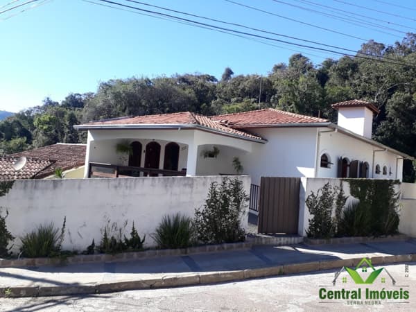 Sobrado em Serra Negra - Centro