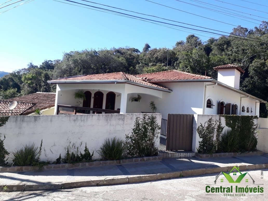 Sobrado em Serra Negra - Centro