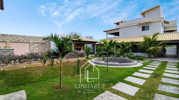 Casa altíssimo padrão com vista para o mar.