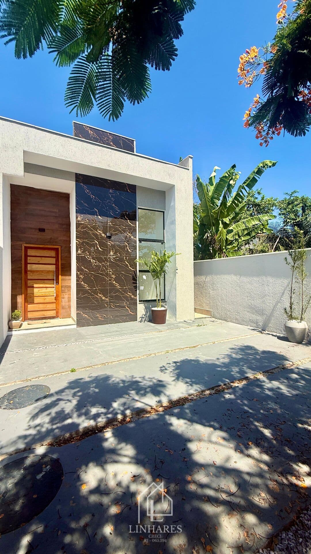 Casa moderna no Jardim Atlântico Leste.