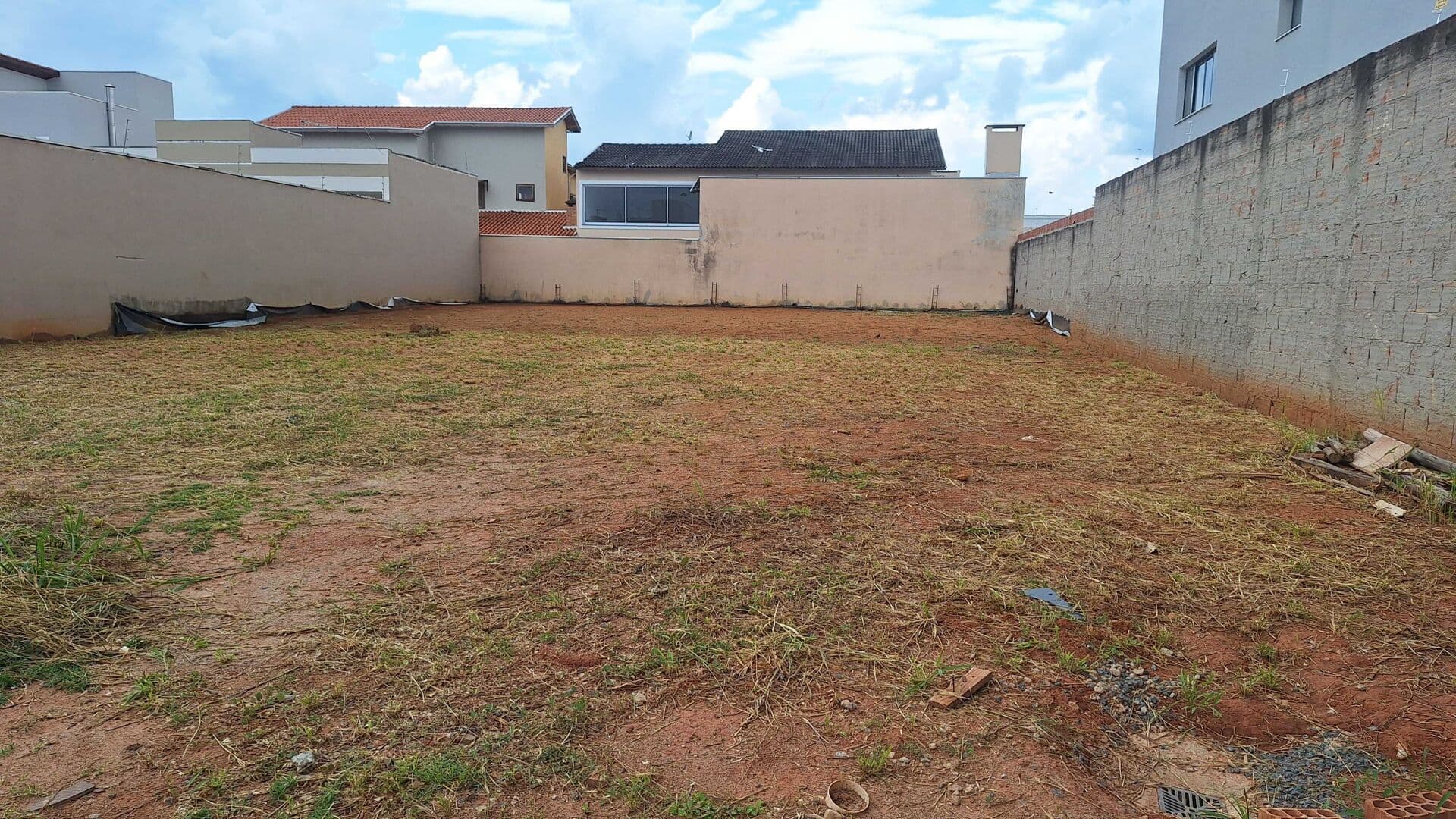 Terreno à venda em Guaratinguetá - Village Mantiqueira