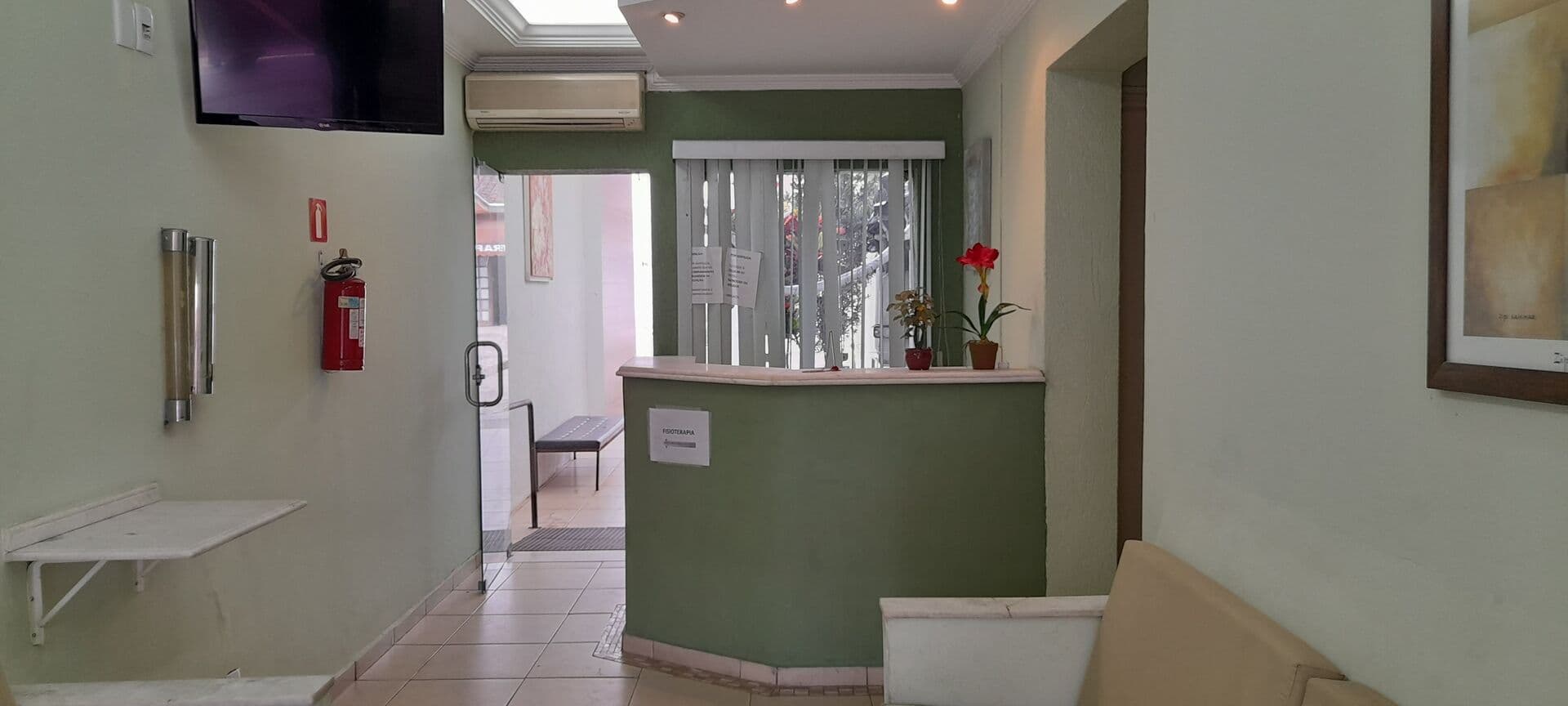 Prédio comercial à venda em Guaratinguetá/SP