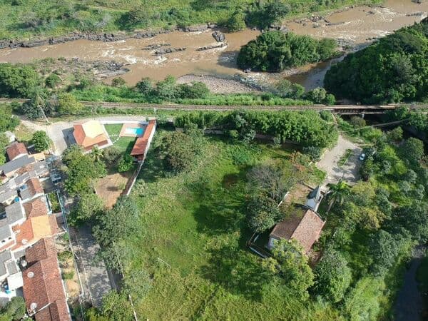 Área/Clube à venda em Lavrinhas/SP