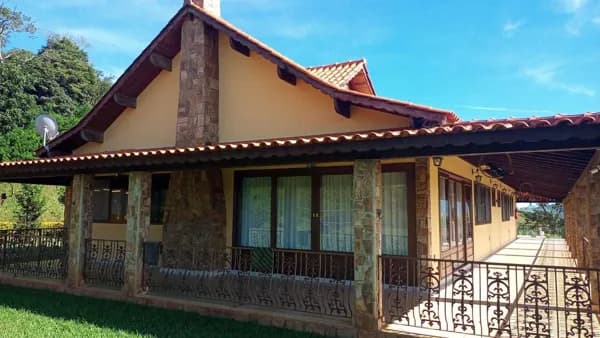 Sítio à Venda em São Lourenço, MG | Vista para a Serra da Mantiqueira