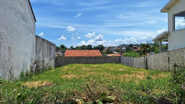 Terreno a venda no Belveder Clube dos 500 em Guaratinguetá/SP