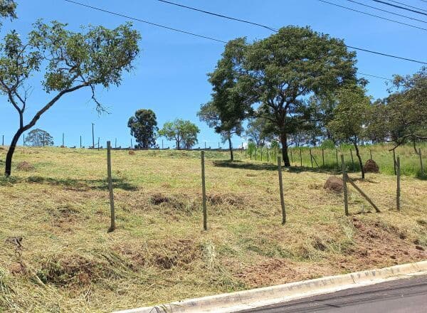 Terreno à venda em Guaratinguetá - Belveder Clube dos 500