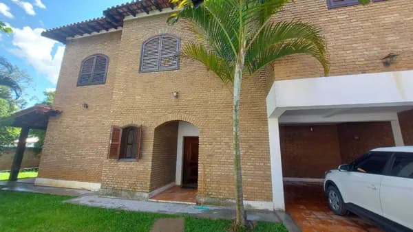 Casa à venda em Pindamonhangaba/SP