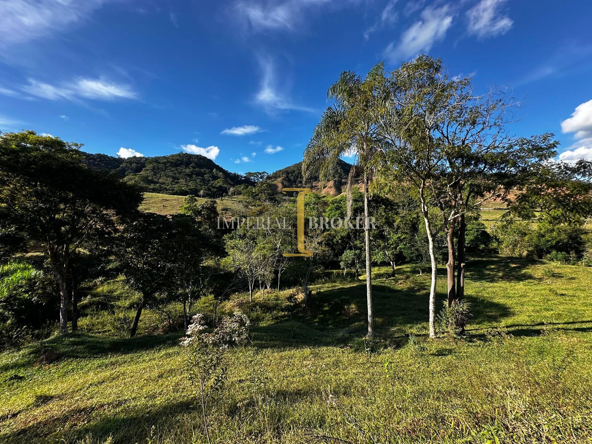 Fazenda com 11-ha, Antônio Dias/MG