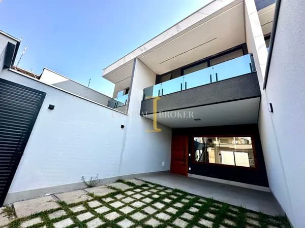Casa em Ipatinga - Veneza