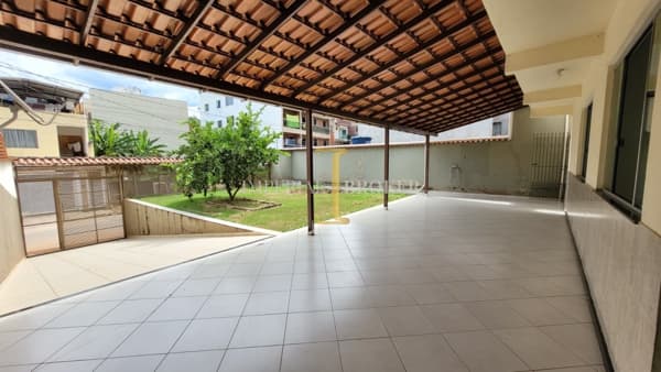 Casa em Cidade Nova, Santana do Paraíso/MG