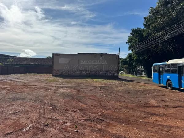 Terreno Comercial de Esquina
