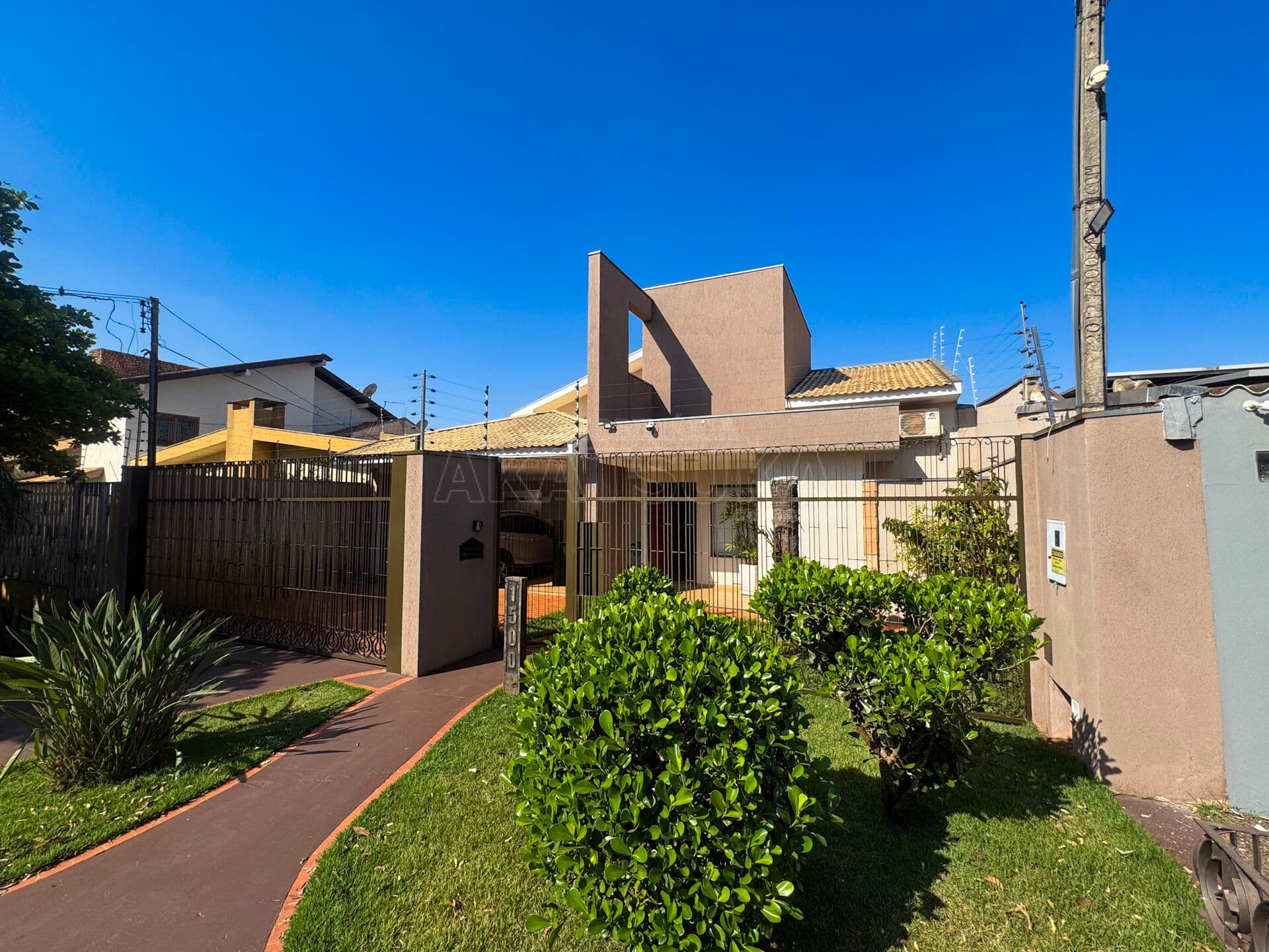 Casa Alto Padrão em Jardim Tropical
