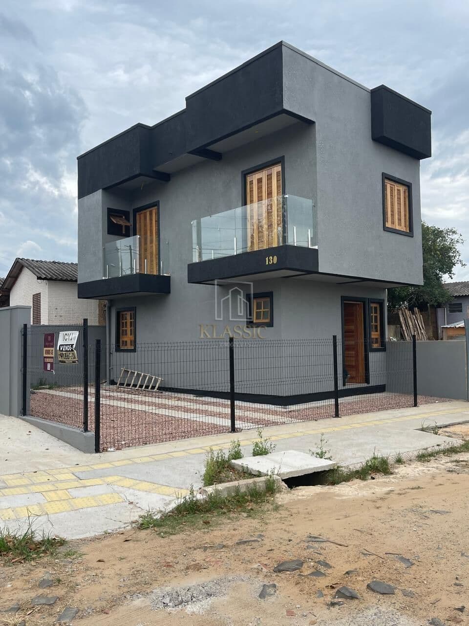 Casa Sobrado em COHAB B, Gravataí/RS