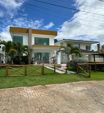Casa moderna em condomínio clube!