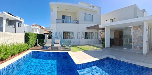 Casa com piscina e área gourmet!