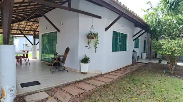 Casa com quintal e área gourmet!