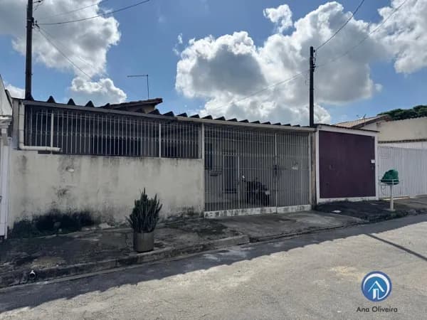 Casa com 200m² com 3 dormitórios e edícula no Jardim Valparaiba em São José dos Campos