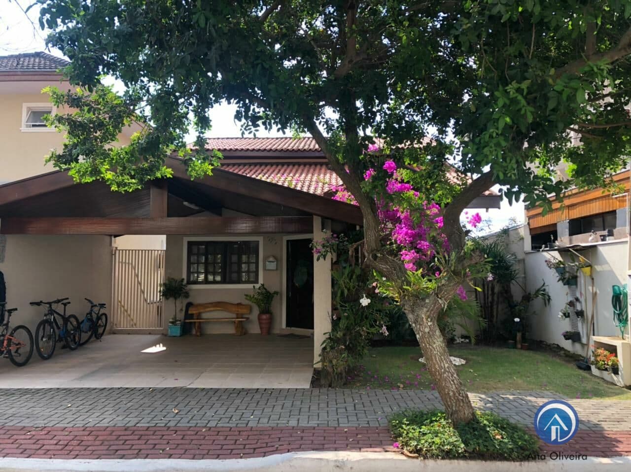 Casa de 200m² AC em condomínio de Alto Padrão no Urbanova
