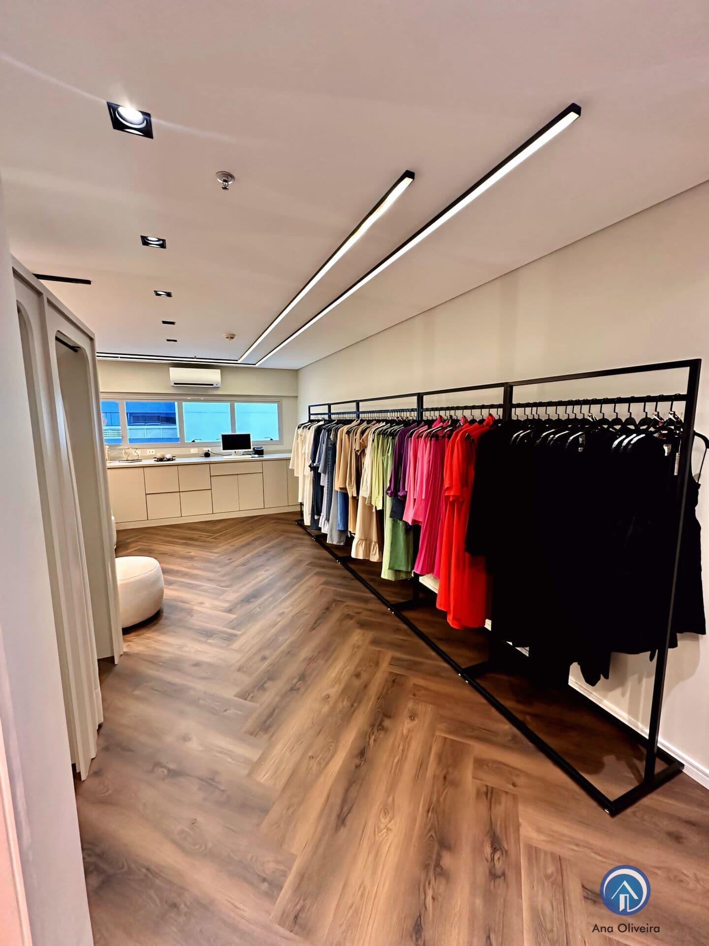 Sala Comercial de 32m² no Centro Empresarial Helbor no Jardim Aquarius em São José dos Campos