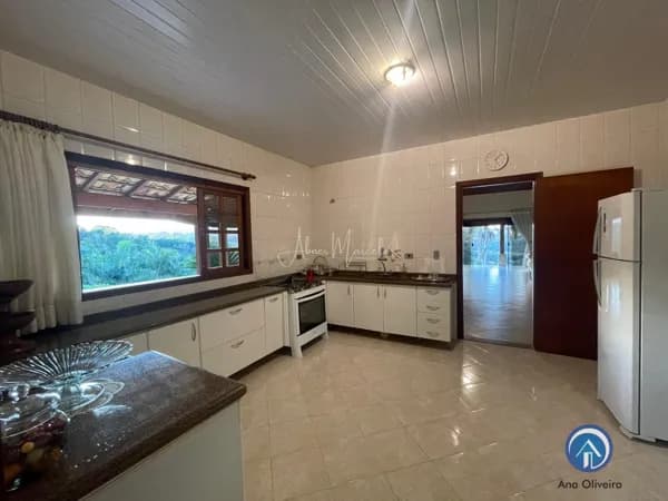 Casa Térrea de 480m² no condomínio Village Alpino com 3 suítes no bairro dos Freitas em São José dos Campos