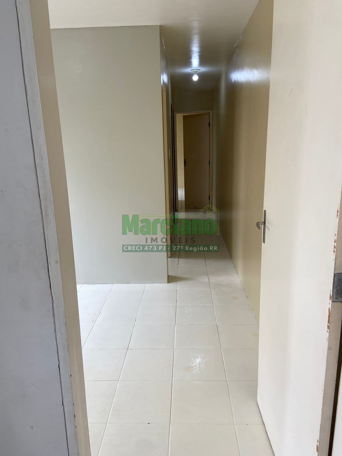 Apartamento térreo no bairro Cruviana para Locação.