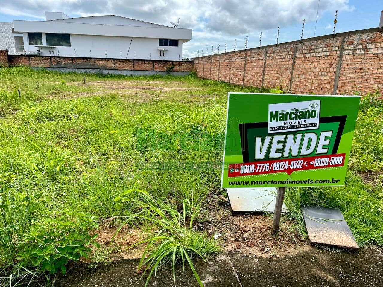 Terreno à venda no bairro Paraviana