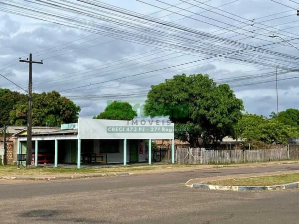 Ponto Comercial, no Bairro Laura Moreira.