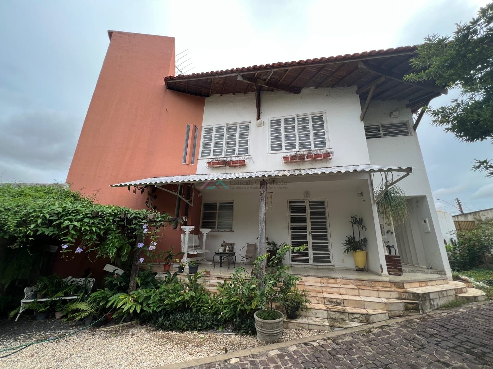Casa/Terreno no Bairro São Cristovão em Teresina-PI