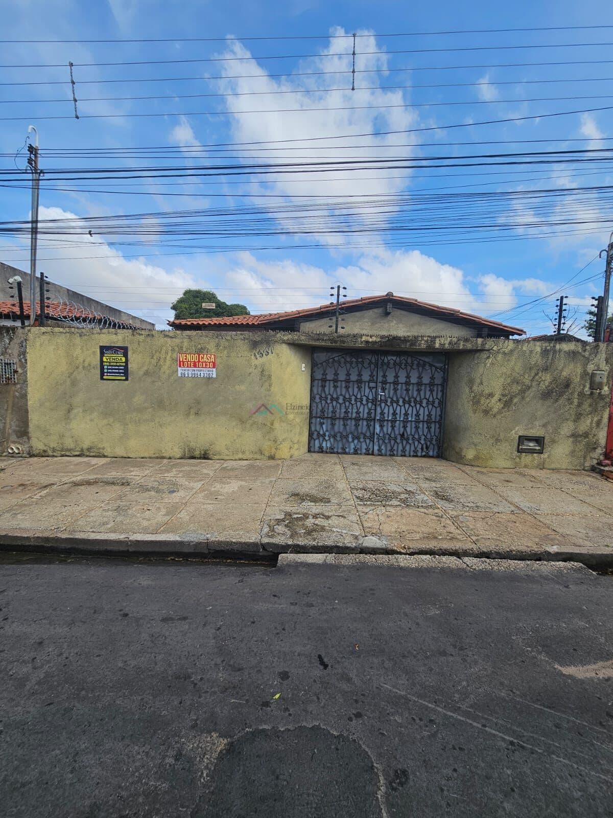 Casa Ampla e Bem Localizada no Bairro Lourival Parente – 120m²