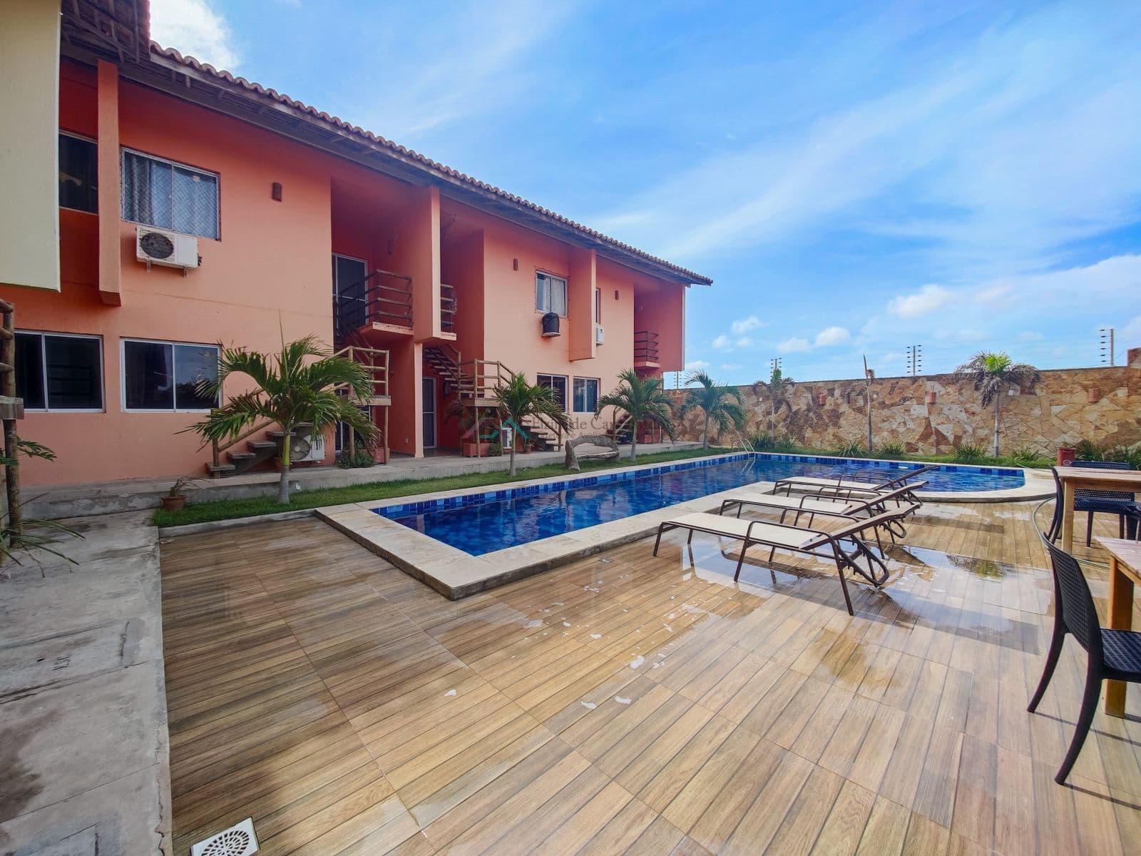 🏠 Apto 50m² à venda – 2 Quartos (1 Suíte), Sala Integrada, 2 Varandas, Mobiliado – Praia de Atalaia