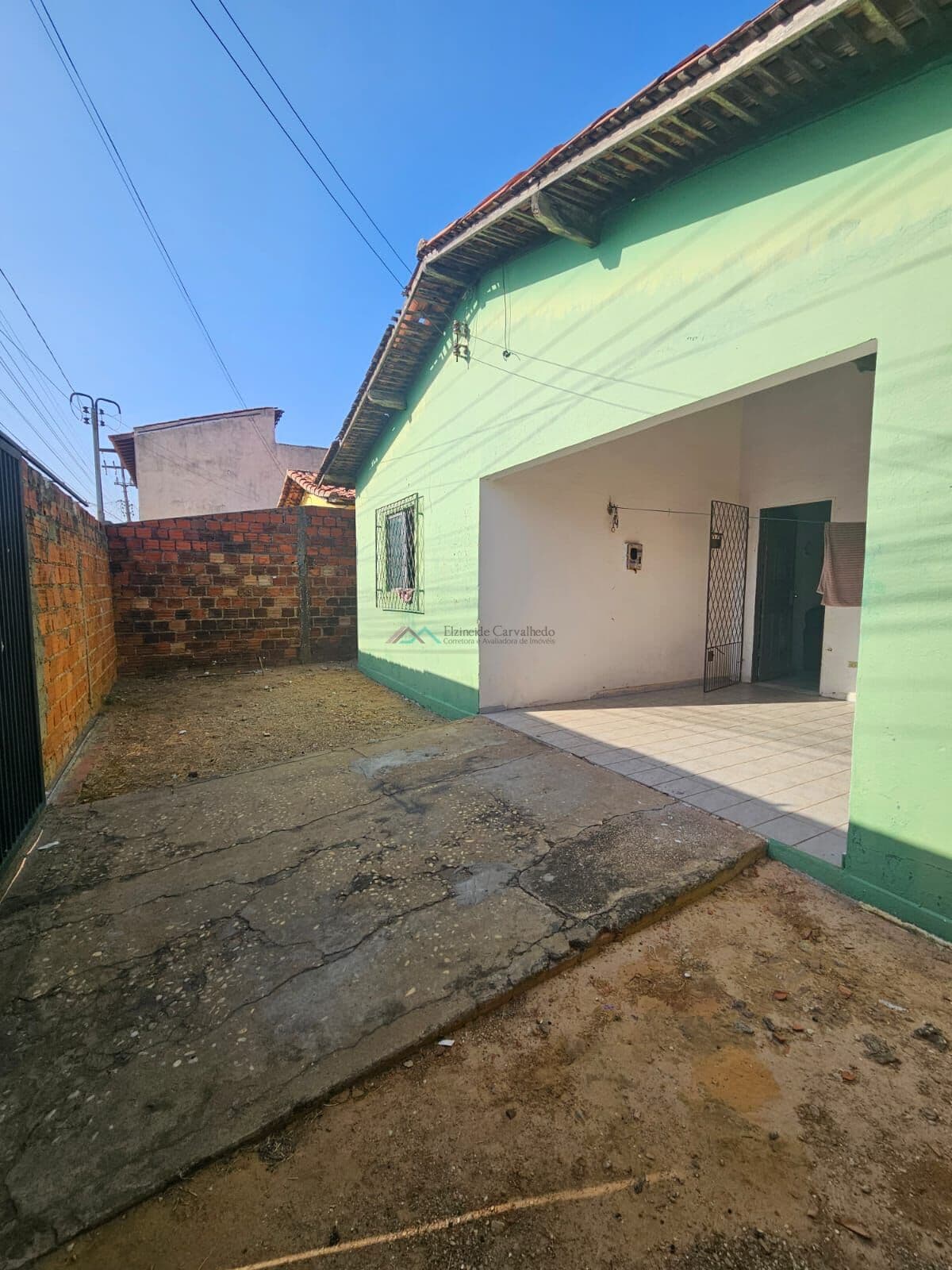 Casa Térrea à Venda no Dirceu | 3 Quartos, Terreno 10x30m e Documentação OK – R$ 550 mil em Teresina-PI