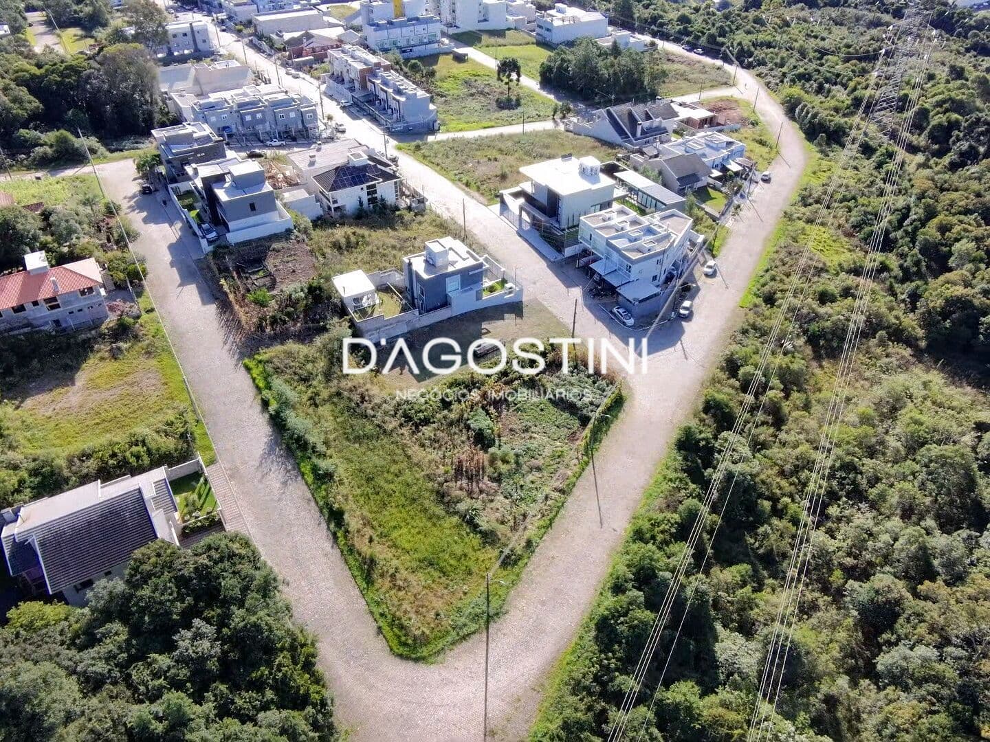 Terreno de esquina no Villa Del Solle | 631 m²