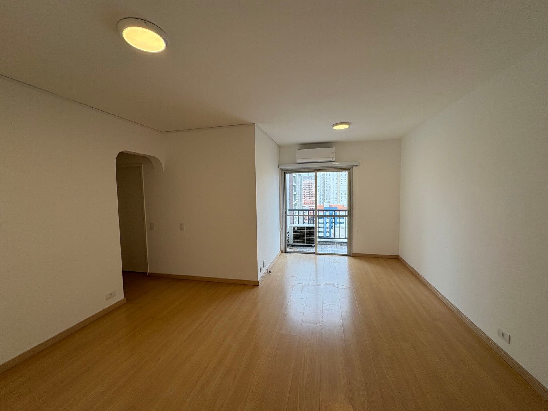 Apartamento para locação no bairro Moema - São Paulo/SP, Zona Sul