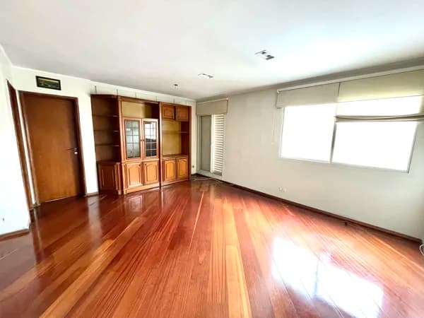 Apartamento de 2 dormitorios, com 2 vagas, lazer, a venda, no Bairro de Moema - São Paulo/SP