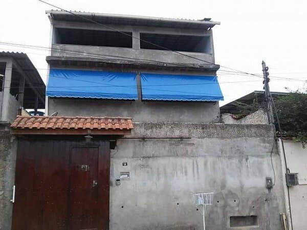 Casa Triplex para Venda em Marambaia São Gonçalo-RJ