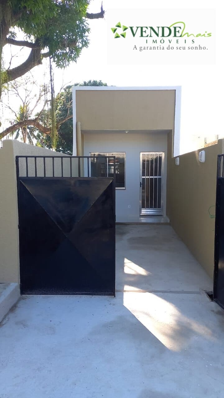 Casa Padrão, Ótima localização, próximo a vasto comércio e condução.