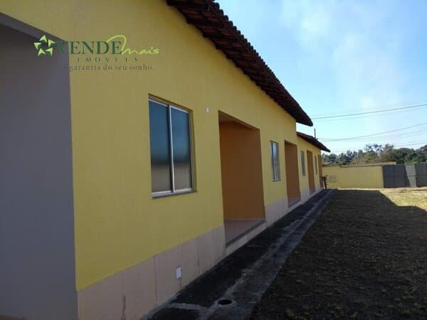Casa Padrão para Venda em Monjolo São Gonçalo-RJ